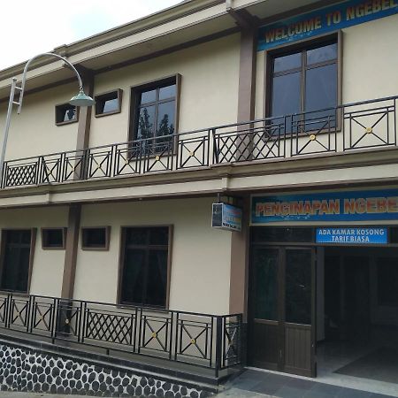 Hotel "Ngebel Indah" Екстериор снимка