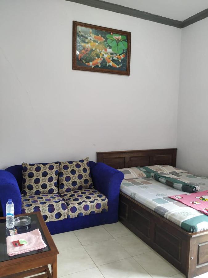 Hotel "Ngebel Indah" Екстериор снимка