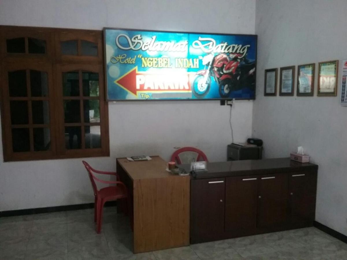 Hotel "Ngebel Indah" Екстериор снимка