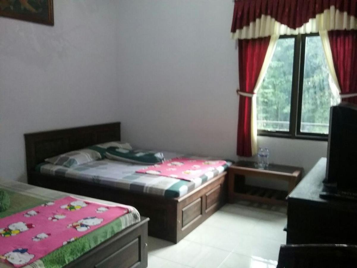 Hotel "Ngebel Indah" Екстериор снимка
