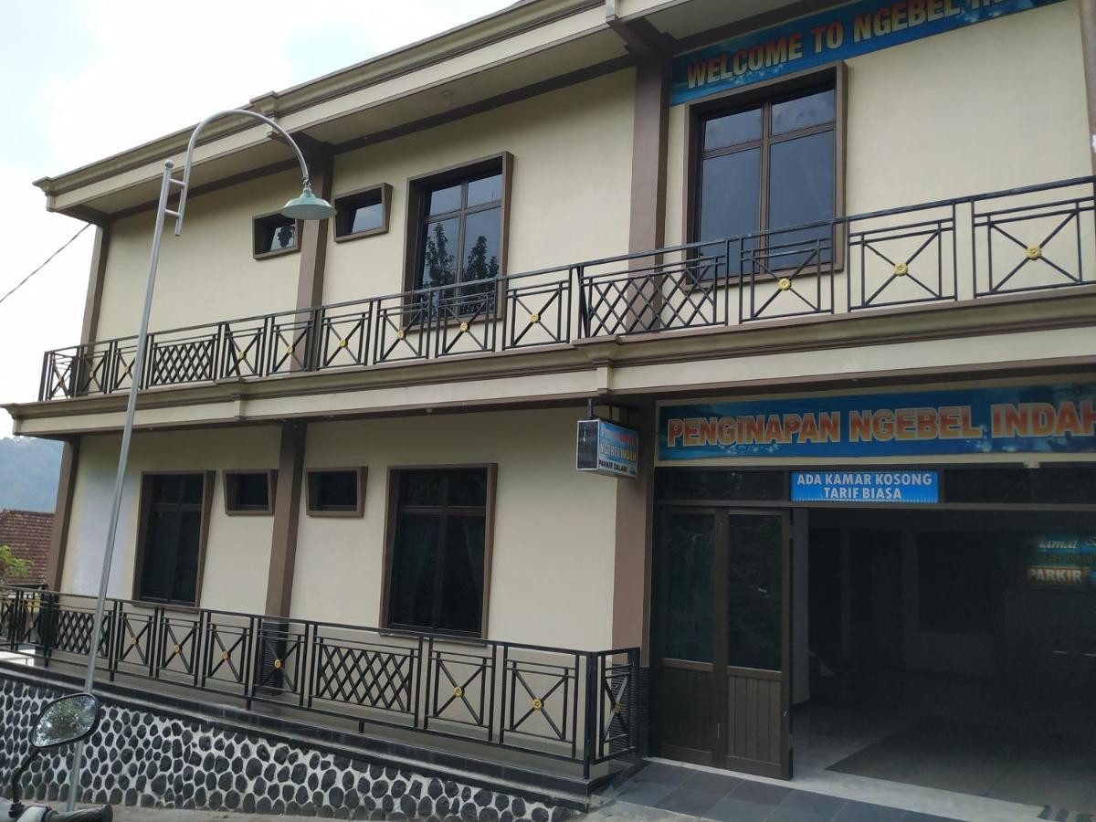Hotel "Ngebel Indah" Екстериор снимка