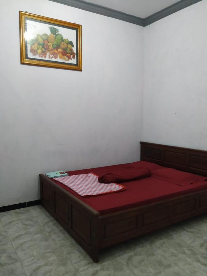Hotel "Ngebel Indah" Екстериор снимка